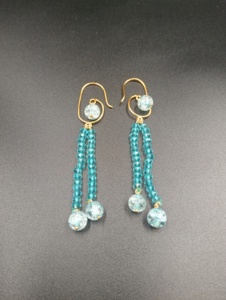 Boucles d'oreilles créoles en perles d'eau de mer plaquées or, forme goutte d'eau, style minimaliste, bijoux pour femmes pour tous les jours et cadeau - Product Image 2