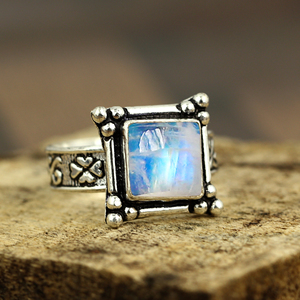 Bague Gourik en argent sterling 925 avec pierre de lune arc-en-ciel, style bohème du Sud-Ouest, sertie d'une pierre précieuse carrée, pour usage quotidien, oxydée - Product Image 3