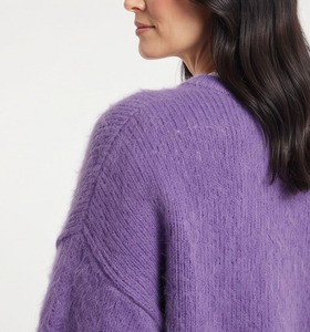 Pull en mohair tricoté pour femme, tricot doux de qualité supérieure, coupe ample, manches longues, pull d'hiver décontracté et chaud, fournisseur OEM ODM personnalisé - Product Image 4