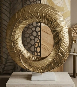 Sculpture élégante en aluminium doré, design moderne, sculptures décoratives pour la maison et l'hôtel, pour le salon, sculpture artisanale - Product Image 3
