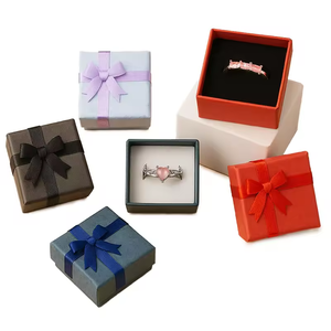 Boîte à bijoux rectangulaire texture fraîche avec couvercle Ciel et Terre, matériaux recyclés, doublure en éponge pour emballage de bagues, bracelets et colliers - Product Image 1