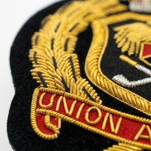 Parche Bordado Personalizado Union Ace G C con Corona Dorada, Aplique Cosido para Uniformes, Chaquetas, Gorras y Prendas - Product Image 5