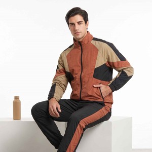Custom Men's Nylon Windbreaker Jogger <b>Set</b> Quick Dry Color Block Zip-Up Hoodie and Pants Woven Sporty Tracksuit - Product Image 4