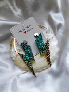 Pendientes de Resina para Pedidos al por Mayor, Acabado de Alto Brillo, Fabricación Personalizada, Venta al por Mayor Directa de Fábrica - Product Image 5