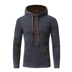 Vente en gros de sweats à capuche en molleton technique noir uni - Product Image 1
