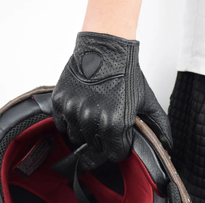 Guantes Profesionales para Motocicleta |   Diseño Minimalista y Discreto en Negro Texturizado |   Precio Directo de Fábrica - Product Image 6