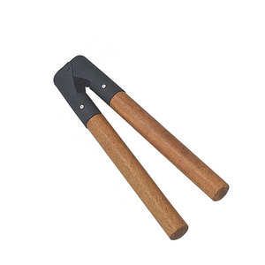 Descornador Manual Veterinario Barnes de 12 Pulgadas con Mango de Madera, Herramienta Reutilizable y Duradera para la Eliminación de Cuernos de Ganado, Cabras y Ovejas - Product Image 5
