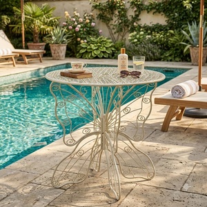 Mesa de Centro de Jardín Victoriana de Hierro Forjado a Mano, Estilo Europeo de Lujo, Muebles de Exterior Personalizados, Resistentes a la Intemperie, para 4 Personas - Product Image 4