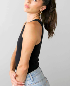 เสื้อกล้ามคอกลมวินเทจสำหรับผู้หญิง ดีไซน์ใหม่ปี 2026 ผลิตจากโพลีเอสเตอร์ 100% รับสกรีนโลโก้ แห้งเร็ว ทอเนื้อผ้าแน่น สีพื้น น้ำหนัก 180 กรัม - Product Image 3