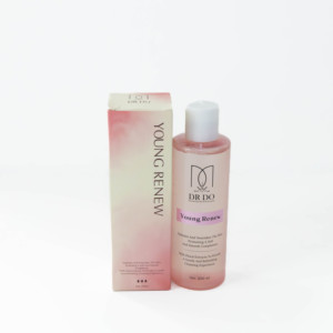 ยัง เรนิว 200 มล. น้ำยาล้างเครื่องสำอางและคลีนซิ่งวอเตอร์สูตรอ่อนโยน ทำความสะอาดล้ำลึกและปลอบประโลมผิว สำหรับทุกสภาพผิว ขายดี - Product Image 4