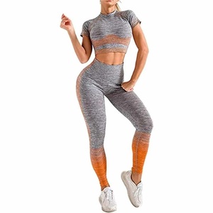 Ensemble de yoga pour femmes, haut court à dégradé de couleurs, leggings taille haute longueur intégrale, tenue de sport 2 pièces, extensible et sans coutures - Product Image 1