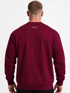 เสื้อสเวตเชิ้ตคอกลมสีแดงเบอร์กันดีสำหรับผู้ชายทรงปกติจาก ONETEN Apparel สวมใส่สบาย - Product Image 3