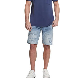 Shorts Bermuda en jean déchiré bleu clair pour homme, taille mi-haute, fermeture boutonnée, style vintage, infroissable, ourlet effiloché, détails usés - Product Image 2