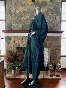 เดรสคาฟทันผ้าเรยอนสีเขียวลายมัดย้อมสไตล์ญี่ปุ่นไซส์พลัส งานศิลปะที่สวมใส่ได้สไตล์โบโฮ - Product Image 3