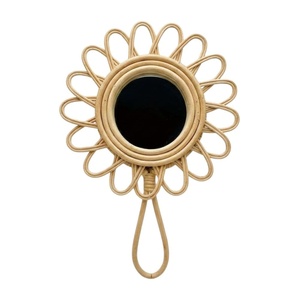 Miroir en rotin en forme de pétale de fleur, fait main, avec longue poignée, pour chambre d'enfant, vente en gros - Product Image 2