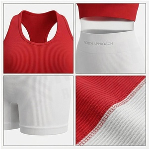 Ensemble de yoga 2 pièces North Approach : Haut dos nageur rouge et short blanc taille haute côtelé sans couture – Tenue de sport - Product Image 5