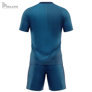 Kit de football personnalisé OEM en polyester/coton sublimé, col rond, manches courtes, uniforme de football, panneaux géométriques, nom d'équipe personnalisé - Product Image 2