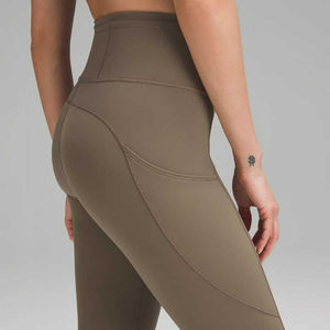 Leggings personnalisés pour femmes fabriqués au Pakistan, style décontracté taille mi-haute, motif uni, faible MOQ, leggings respirants taille haute pour femmes - Product Image 6