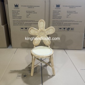 Chaise pour enfants en rotin naturel moderne, faite à la main, avec dispositif de sécurité pour événements extérieurs, mariages, fêtes et accessoires photo d'anniversaire - Product Image 5