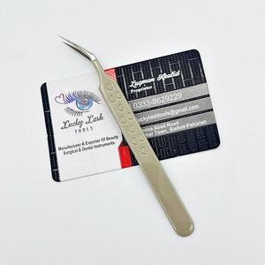 Pince à cils à volume droit à pointe en fibre nue lisse en forme de cœur personnalisable pour dames pince à cils de marque privée - Product Image 5