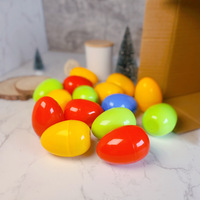 Œufs de Pâques classiques en plastique en gros à prix abordable, décorations 47*64mm couleur macaron avec lapin en peluche mignon