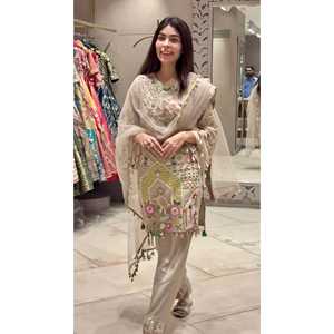 Conjunto de Traje de Fiesta para Mujer de Diseñador con Top, Pantalón y Dupatta para un Look Elegante - Product Image 6