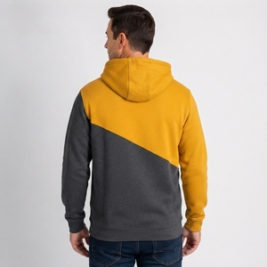 Sudadera con capucha para hombre diseñada con tela suave de primera calidad que ofrece un estilo moderno, comodidad confiable y calidad duradera para cada día. - Product Image 3