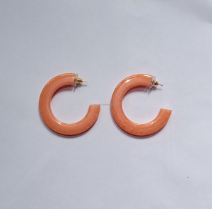 Pendientes de aro de resina en forma de C con textura de mármol bohemio de lujo, nuevos pendientes de tuerca geométricos de joyería de declaración de moda para mujeres y niñas - Product Image 6