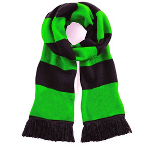 Écharpe de football personnalisée rouge/noire de qualité supérieure pour votre équipe - Badge imprimé en couleur - Product Image 3