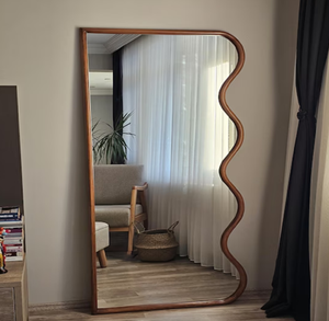 Miroir doré cintré vintage élégant. Grande taille, sophistiquée et idéale pour les boutiques. Disponible au prix de gros. - Product Image 3