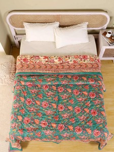 Edredón Bohemio Reversible con Diseño Floral Estampado en Verde Azulado y Crema, Ropa de Cama de Algodón para Uso en Todas las Estaciones - Product Image 6