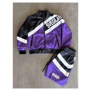 ชุดเซ็ตเสื้อแจ็คเก็ตและกางเกงขาสั้นไนลอนผู้ชายแบบขายส่ง สีตัดต่อ สามารถสกรีนโลโก้ได้ตามต้องการ ชุดออกกำลังกายแบบ unisex ชุดเซ็ตสองชิ้นแบบมีซิป - Product Image 4