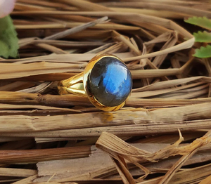 Anillo de labradorita chapado en oro de 18 quilates, hecho a mano, con piedra preciosa azul brillante, maravilloso anillo para niñas y niños. - Product Image 5