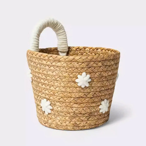 Eco-Friendly <b>Woven</b> Seagrass Storage <b>Baskets</b> with Floral Patterns Round Design Handle Modern Style for Bedroom Laundry Hotel Use - Product Image 4