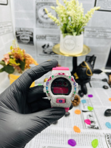 Reloj de plata de ley 925 con moissanita VVS y piedras multicolor en el bisel, digital, de lujo, hecho a mano, para hombre. - Product Image 1