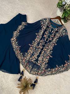 ชุดชาราร่าปาลาซโซ่สุดหรูทันสมัย พร้อมชุดคุร์ตะและเสื้อคลุมดีไซเนอร์ ชุดพื้นเมืองล่าสุดสำหรับผู้หญิง เหมาะสำหรับงานแต่งงานและงานเฉลิมฉลอง - Product Image 3