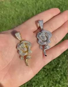 จี้รูปดอกกุหลาบประดับเพชรโมอิสซาไนต์สำหรับผู้หญิง เงินแท้ 925 ชุบทอง 14k หรือโรเดียม - Product Image 1