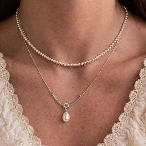Collier en argent sterling avec pendentif perle d'eau douce, ensemble de bijoux délicats superposés en perles - Product Image 6