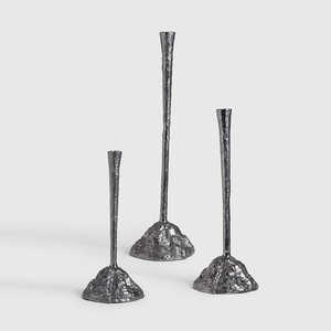 Ensemble de 3 bougeoirs en aluminium noir avec revêtement poudré, personnalisables pour la décoration de la maison et des mariages, écologiques et durables. - Product Image 1