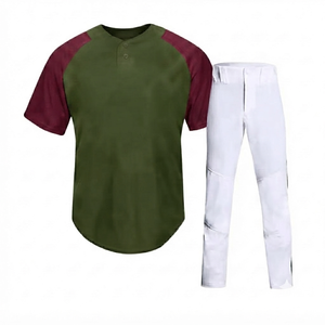 Pantalones de béisbol para hombre verde oliva con estampado por transferencia térmica, 100% poliéster, cintura elástica, secado rápido, logo frontal, corte alto. - Product Image 1