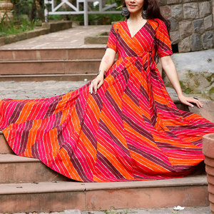 Robe imprimée pour femmes, élégante, à motifs floraux, décontractée, à manches longues, confortable, robe tendance pour tous les jours - Product Image 1