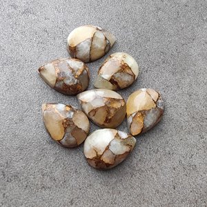 Cabașón de Cobre Cloruro de Calcio AAA+ en Forma de Pera con Reverso Plano, Gema Calibrada para Fabricación de Joyas - Product Image 2