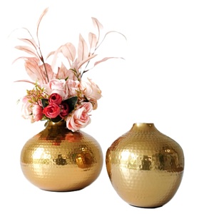 Nouvel Arrivage : Ensemble de Deux Vases à Fleurs au Design Moderne, Faits Main, Décoration Simple pour la Maison et l'Hôtel - Product Image 4