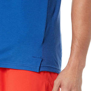 Vêtements de sport pour hommes, débardeur sans manches en coton, débardeur pour hommes de haute qualité, disponible à prix raisonnable - Product Image 4