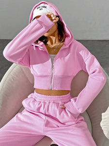 Conjunto de sudadera con capucha rosa y pantalones cortos para mujer, informal, personalizado, 100% algodón, dos piezas, corte holgado. - Product Image 5