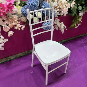 Elegante Sedia Chiavari in Resina per Cerimonie Nuziali, Noleggio Eventi in Hotel e Sedute per Feste all'Aperto - Product Image 3