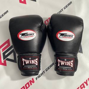 Gants de boxe Muay Thai personnalisés les plus vendus, toutes les couleurs disponibles, en cuir de vache véritable, pour le sparring et le kickboxing, Fairtex - Product Image 4