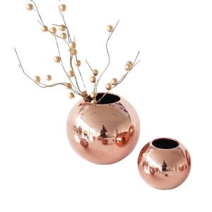 Florero de Metal Grabado en Oro, Florero Decorativo de Lujo para el Hogar, Hotel y Oficina - Product Image 1