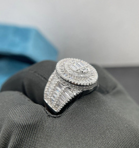 Anillo de boda de plata de ley 925 para hombre, estilo campeonato, con moissanita helada de corte baguette y redondo, estilo hip hop, para raperos - Product Image 3