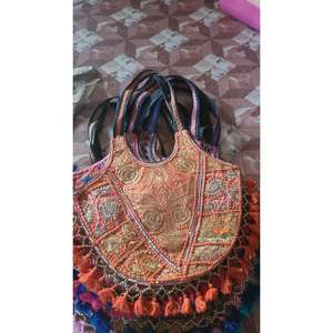 กระเป๋าหนังแท้ปักลายอินเดียสุดฮิต กระเป๋าสะพายผู้หญิง ดีไซน์วัฒนธรรมอินเดีย กระเป๋าผู้หญิงรักษ์โลก ซิป  จุของได้เยอะ - Product Image 1